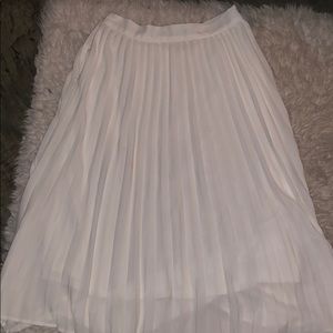 Forever 21 off white skirt